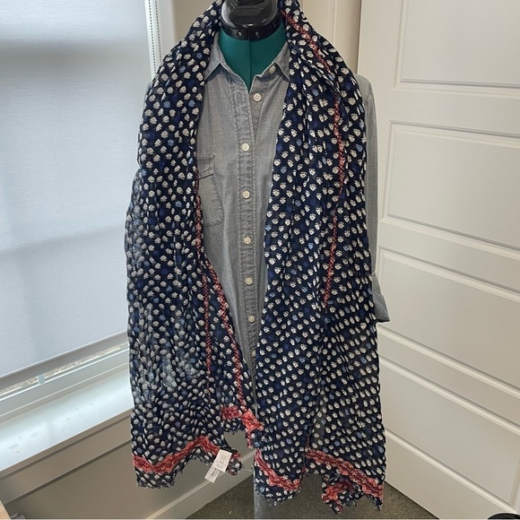 J. Crew NWT Navy Blue Lightweight Linen Cotton Scarves - Picture 4 of 11